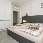 Spanic Haus Mit Pool Vir