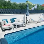 Ferienhaus Spanic Haus Mit Pool Vir