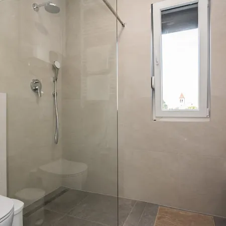 Spanic Haus Mit Pool *