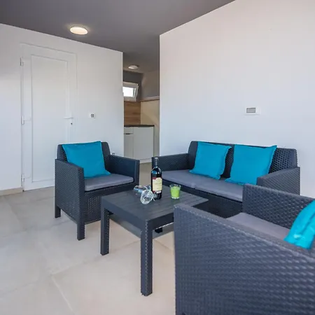 Spanic Haus Mit Pool * Vir