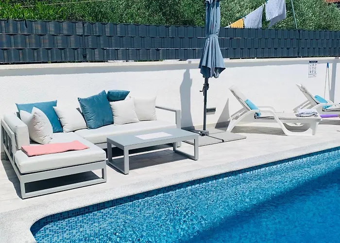 Ferienhaus Spanic Haus Mit Pool Vir
