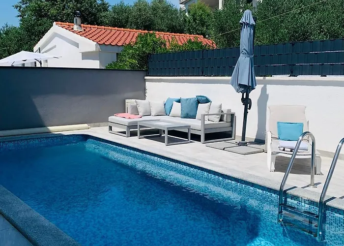 Spanic Haus Mit Pool Vir