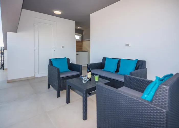 Spanic Haus Mit Pool * Vir