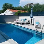 Spanic Haus Mit Pool Vir