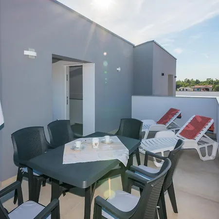 Spanic Haus Mit Pool Vir