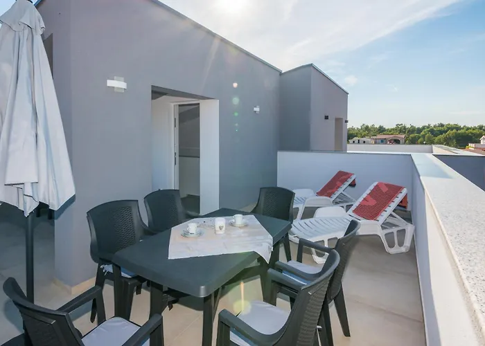 Spanic Haus Mit Pool Vir