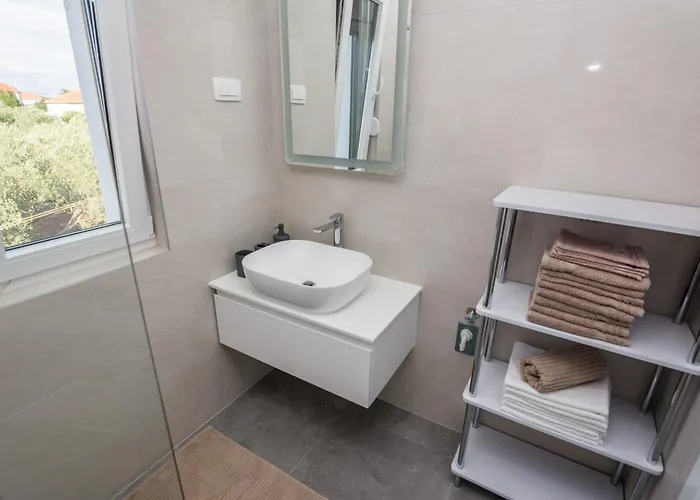 Vikendica Spanic Haus Mit Pool