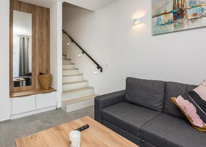 Vikendica Spanic Haus Mit Pool Vir