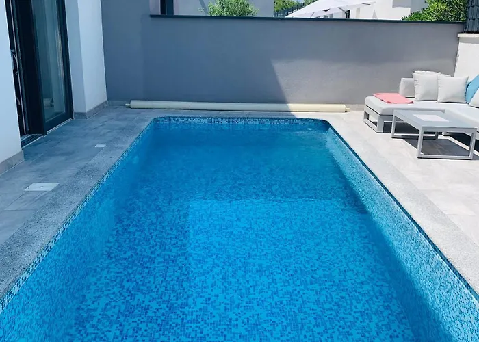 Spanic Haus Mit Pool Vikendica