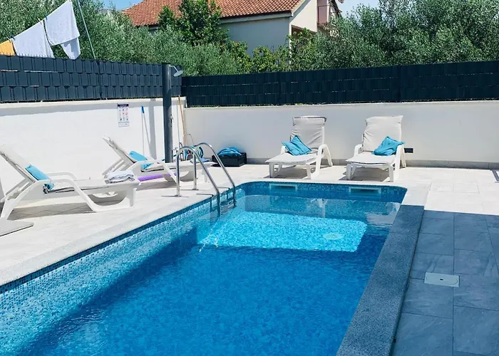 Spanic Haus Mit Pool Vir